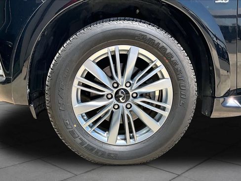 Used 2019 INFINITI QX80 Luxe w/ Proassist Package RWD image 11