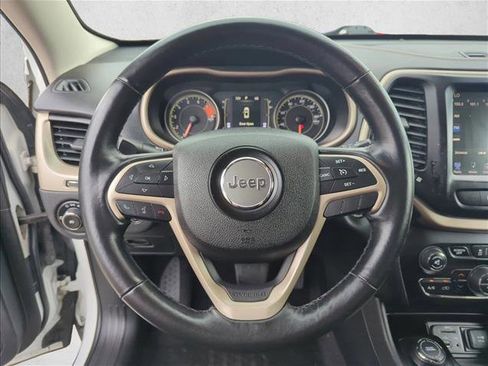 Used 2016 Jeep Cherokee Latitude w/ Comfort/Convenience Group image 15