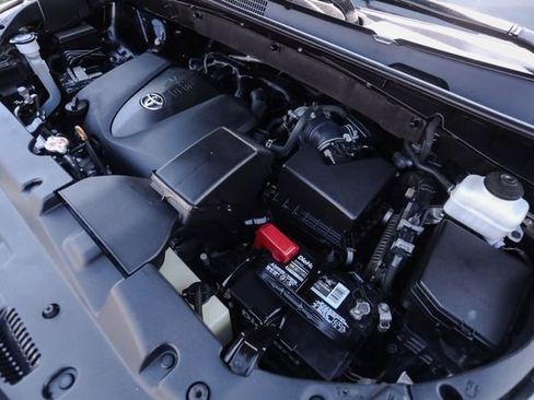 Used 2019 Toyota Highlander XLE AWD/4WD image 69