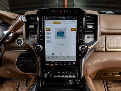 Used 2024 RAM 3500 Limited w/ Safety Group image 20