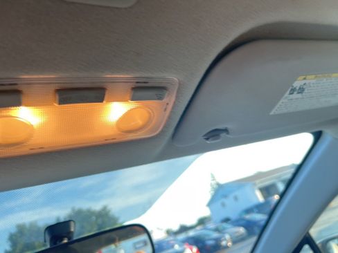 Used 2012 Toyota Prius C image 48