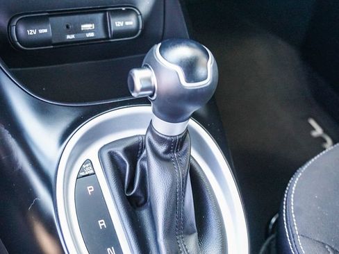 Used 2019 Kia Soul FWD image 23
