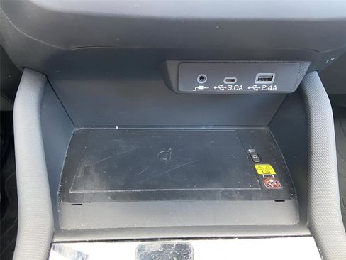 Used 2025 Subaru Forester Premium w/ Convenience Package #1 image 30