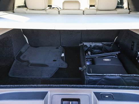 New 2026 Land Rover Range Rover SE image 27