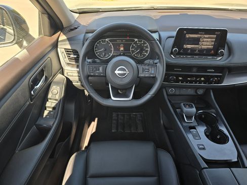 Certified 2023 Nissan Rogue SV w/ SV Premium B Package FWD image 13
