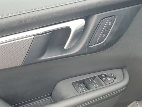 Used 2025 Buick Enclave Sport Touring image 46