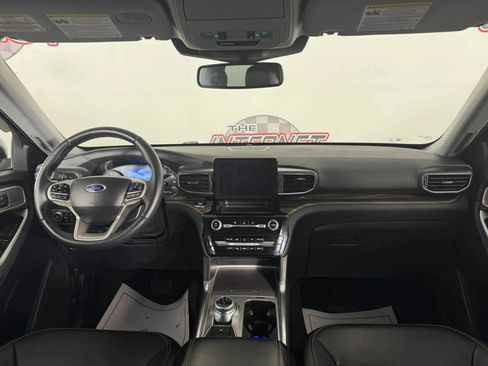 Used 2021 Ford Explorer Limited w/ Equipment Group 301A image 11