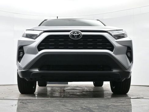 Used 2022 Toyota RAV4 XLE Premium image 29