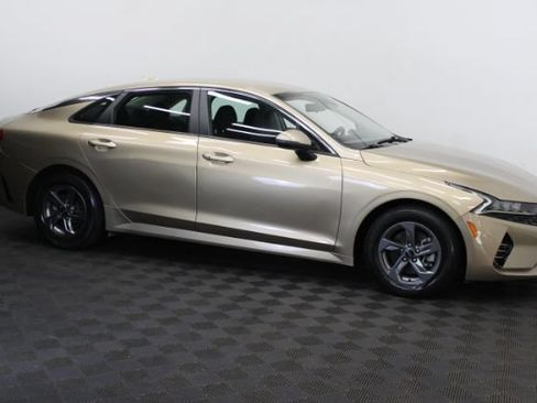 Used 2021 Kia K5 LXS FWD image 4