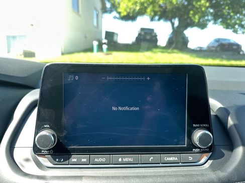 Used 2025 Nissan Rogue SV w/ SV Premium Package FWD image 47