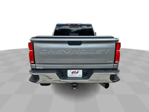 Used 2025 Chevrolet Silverado 2500 LTZ w/ LTZ Premium Package AWD/4WD image 8