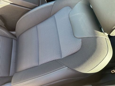 Used 2025 Chevrolet Trax LT w/ Driver Confidence Package image 3