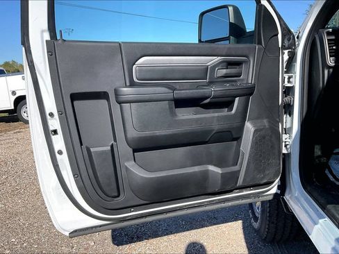 Used 2023 RAM 2500 Tradesman AWD/4WD image 12