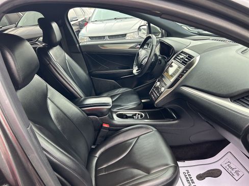 Used 2017 Lincoln MKC Premiere image 21