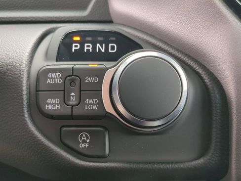 New 2026 RAM 1500 4x4 Crew Cab image 27