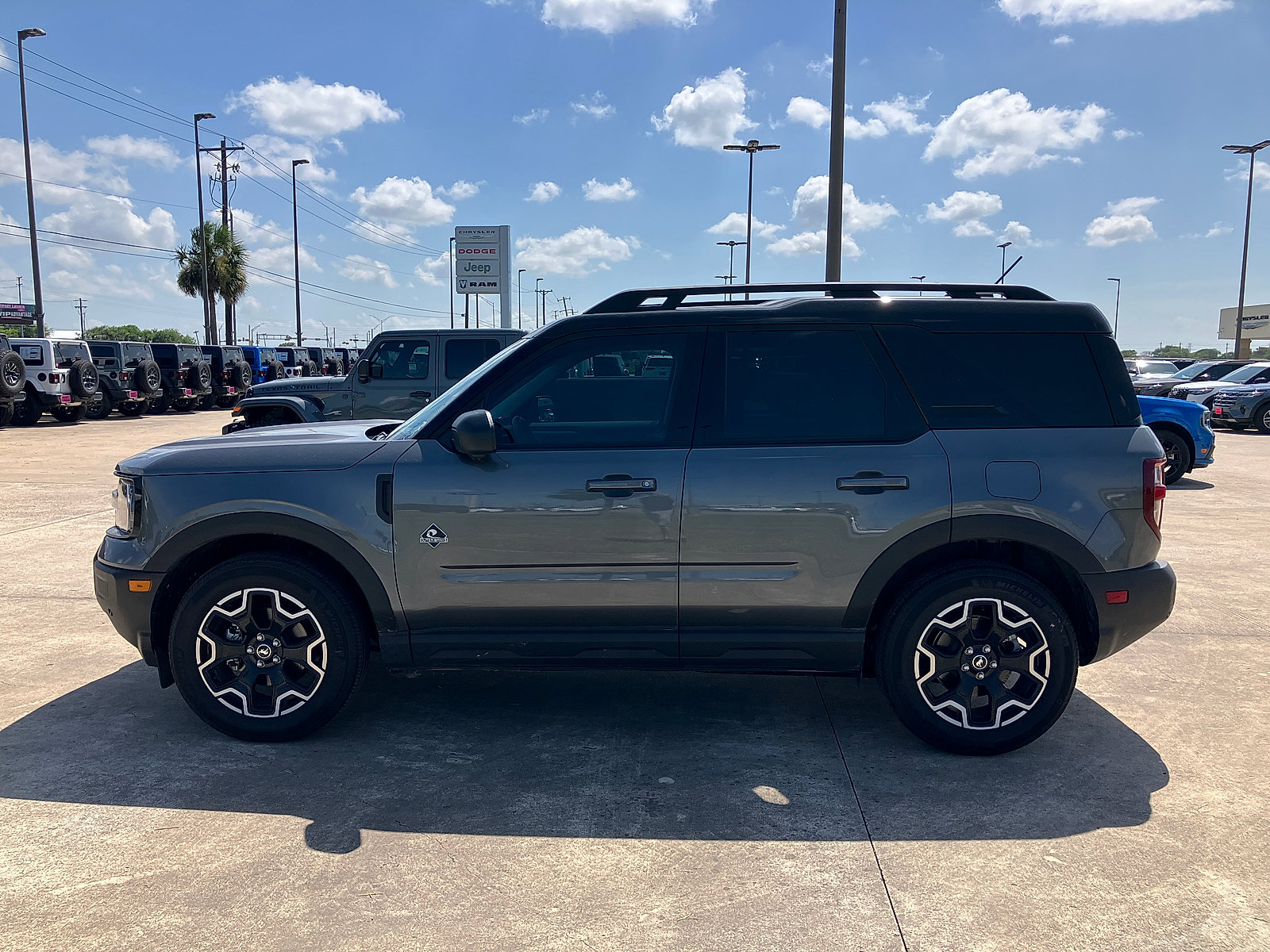Used 2025 Ford Bronco Sport Outer Banks w/ Outer Banks Tech Package+ AWD/4WD image 4