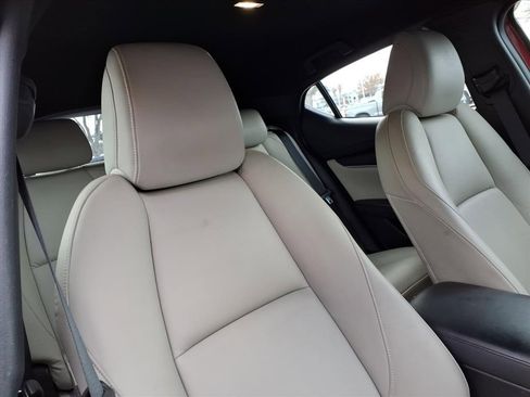 Used 2019 MAZDA MAZDA3 Base image 16