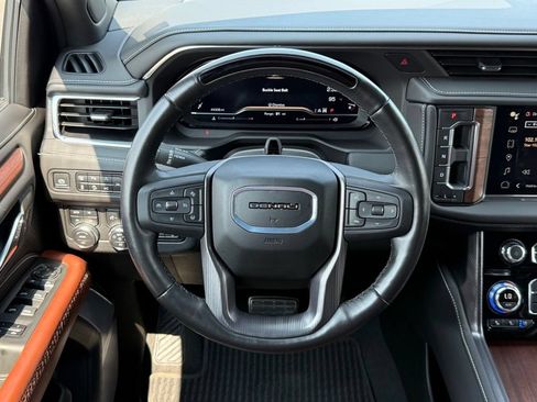 Used 2024 GMC Yukon Denali Ultimate AWD/4WD image 20