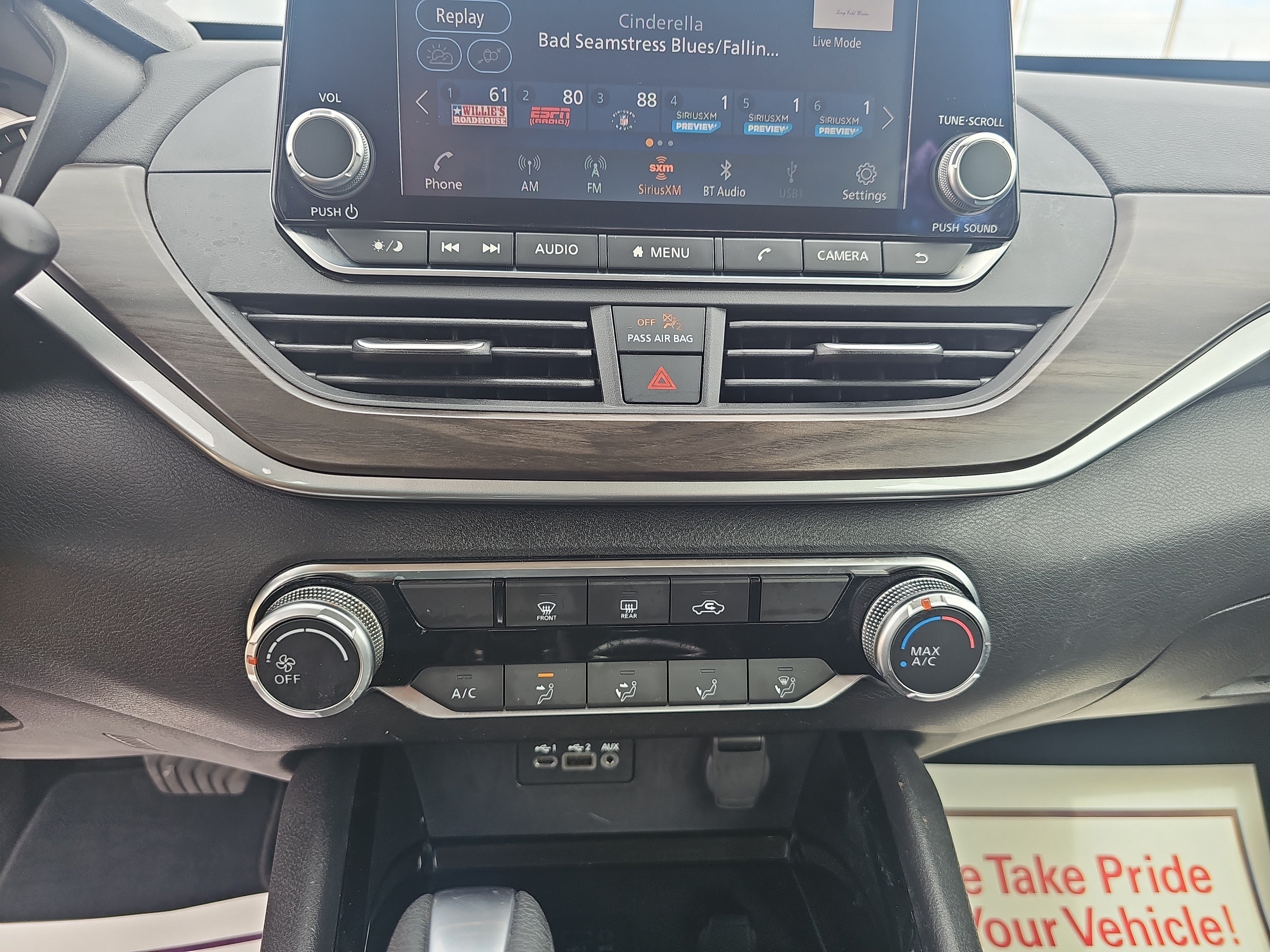 Used 2024 Nissan Altima 2.5 SV FWD image 28