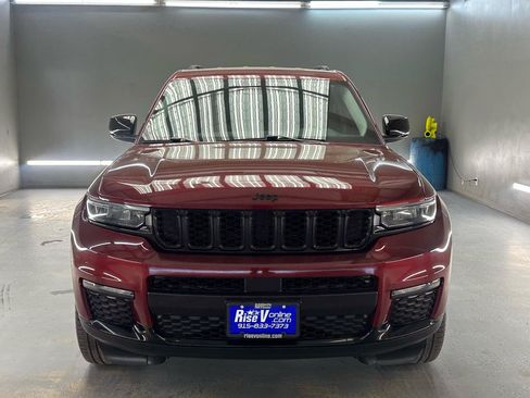 Used 2023 Jeep Grand Cherokee L Limited w/ Black Appearance Package RWD image 2