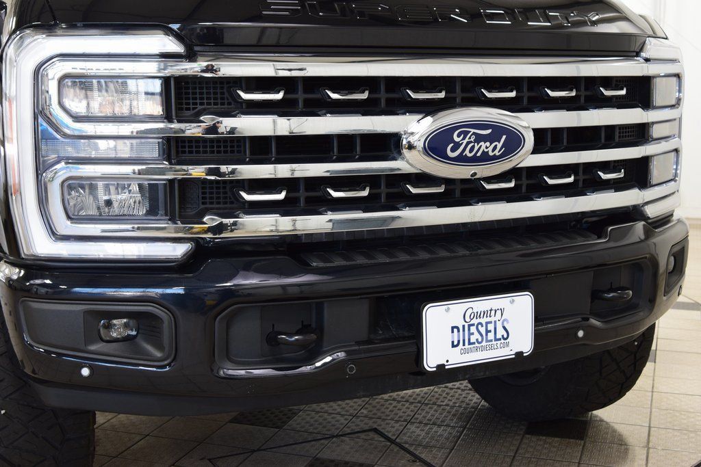 Used 2023 Ford F250 Lariat w/ Lariat Ultimate Package AWD/4WD image 11