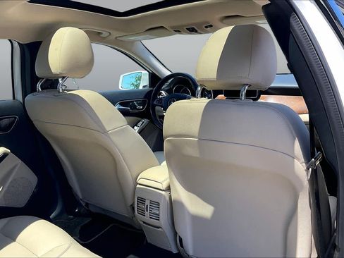 Used 2019 Mercedes-Benz GLA 250 4MATIC image 20