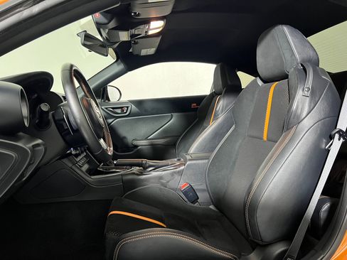 Used 2023 Toyota GR86 10th Anniversary SE image 5