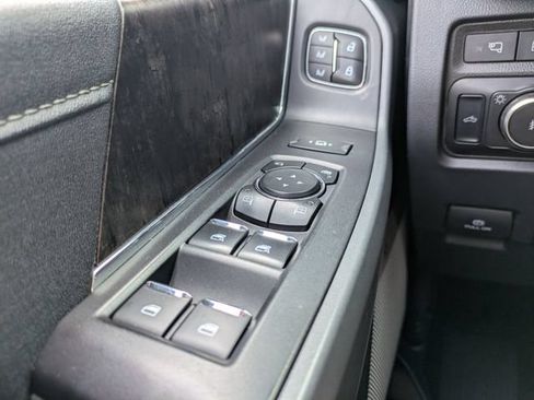 Used 2024 Ford F350 Lariat w/ Lariat Ultimate Package AWD/4WD image 29