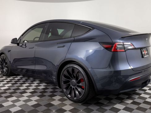 Used 2022 Tesla Model Y Performance AWD/4WD image 4