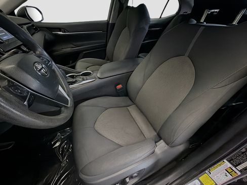 Used 2023 Toyota Camry LE FWD image 11