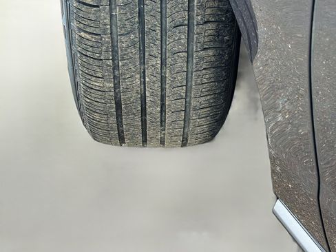 Used 2025 Toyota Sienna XLE image 43