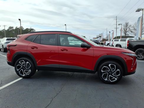 New 2026 Chevrolet Trax RS image 2