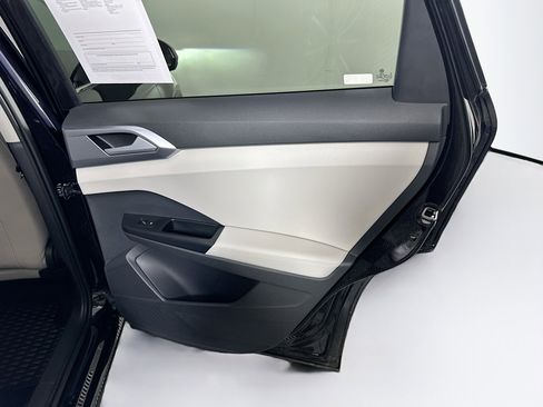 Used 2025 Volkswagen Taos SE image 28