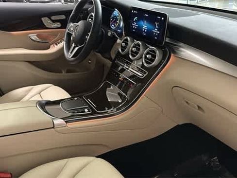 Used 2021 Mercedes-Benz GLC 300 4MATIC image 36