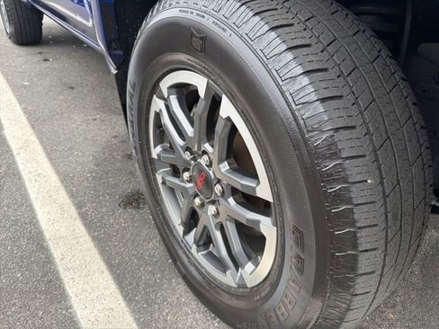 Used 2024 Toyota Tacoma TRD Sport image 4