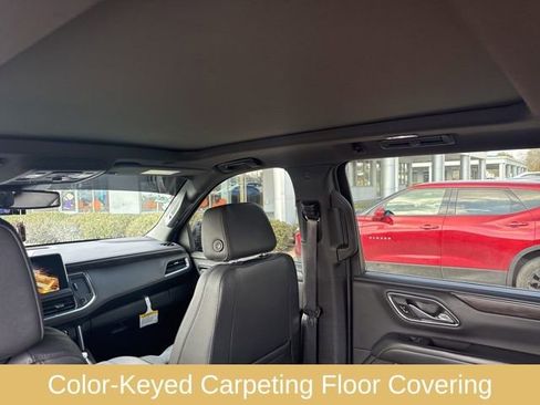 Used 2024 Chevrolet Suburban LT w/ Luxury Package image 23