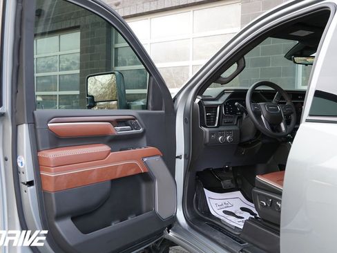 Used 2026 GMC Sierra 3500 Denali Ultimate w/ LPO, GMC Protection Package image 21