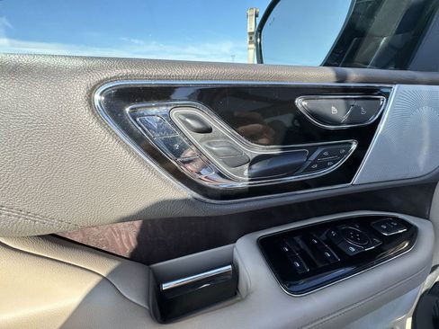 Used 2024 Lincoln Navigator Reserve w/ Equipment Group 201A image 12