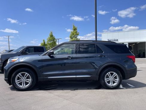 Certified 2023 Ford Explorer XLT w/ Equipment Group 202A AWD/4WD image 2
