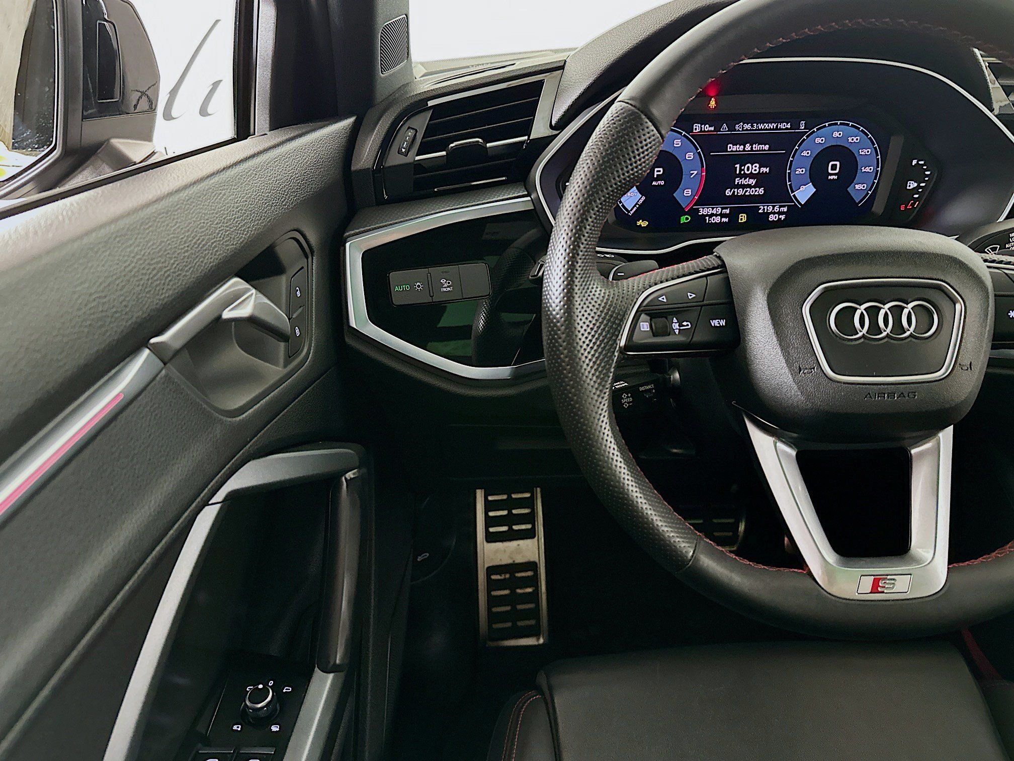 Used 2025 Audi Q3 2.0T Premium Plus w/ Premium Plus Package AWD/4WD image 10