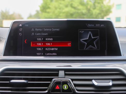 Used 2019 BMW 750i w/ Executive Package RWD image 38