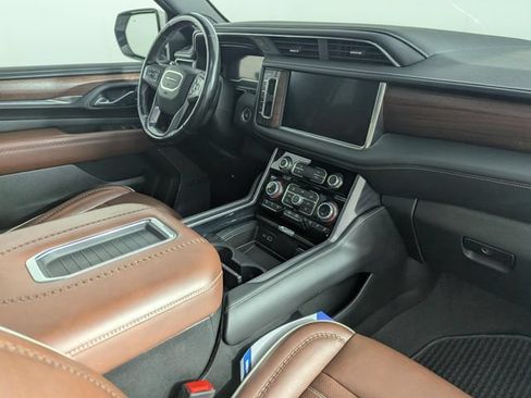 Used 2023 GMC Yukon Denali Ultimate AWD/4WD image 31