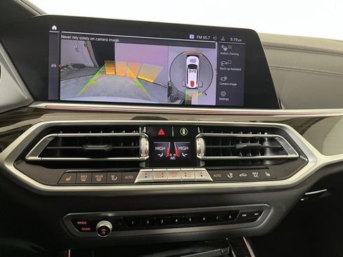 Used 2021 BMW X7 xDrive40i w/ Cold Weather Package image 17