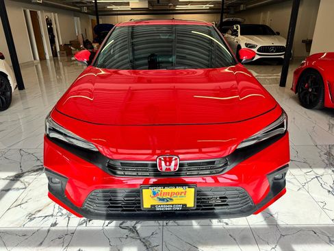 Used 2024 Honda Civic Touring image 2