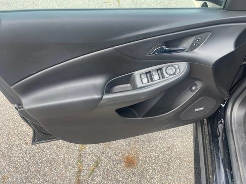 Used 2017 Chevrolet Volt LT FWD image 16