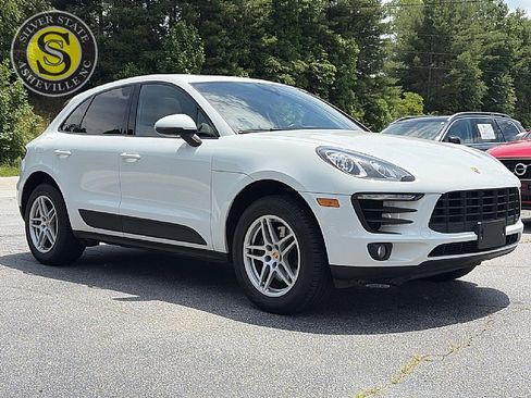 Used 2017 Porsche Macan AWD/4WD image 8