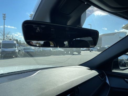 Used 2025 Jeep Grand Cherokee L Laredo image 24