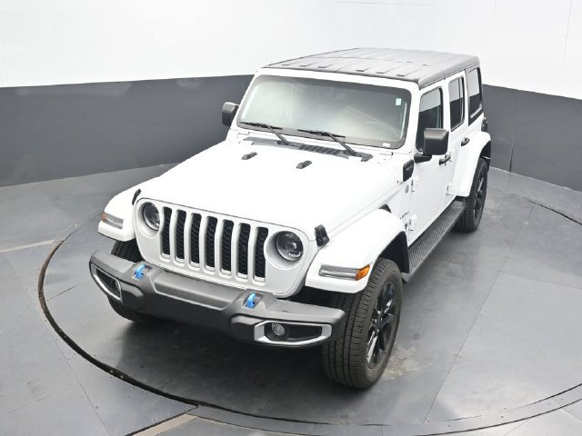 Used 2023 Jeep Wrangler Unlimited Sahara w/ Cold Weather Group AWD/4WD image 44