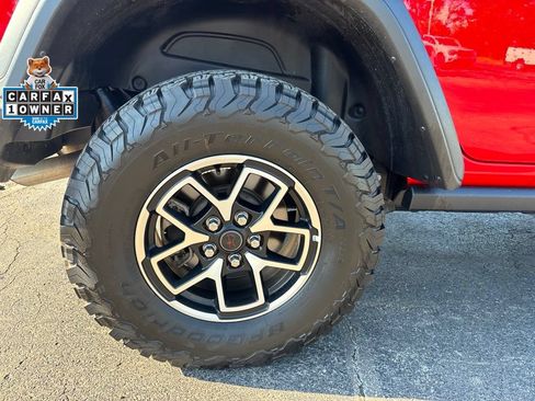Used 2026 Jeep Wrangler Unlimited Rubicon AWD/4WD image 11