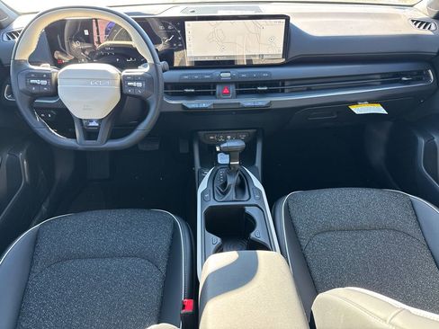 New 2025 Kia K4 GT-Line image 21